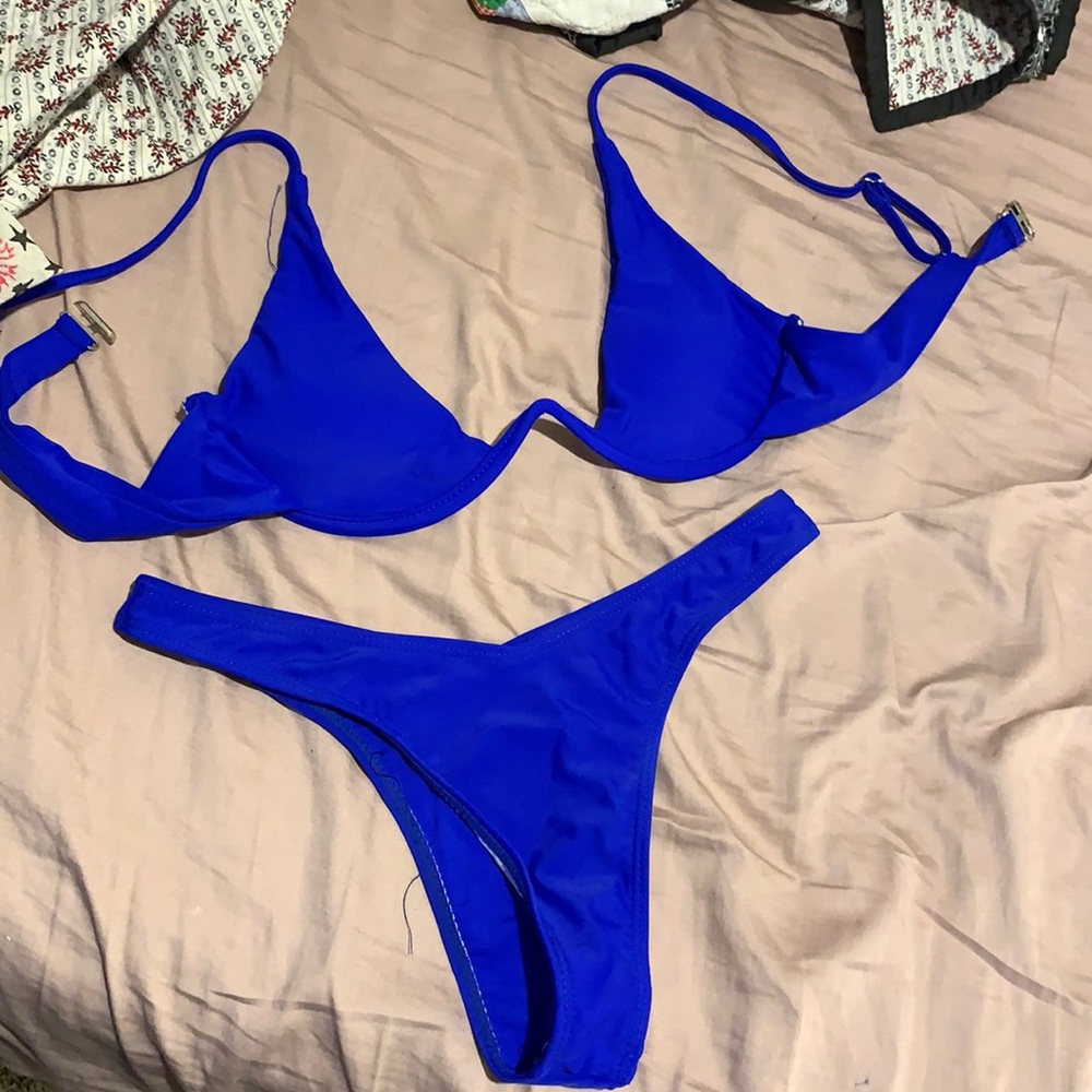 Royal blue underwire bikini set